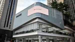 GHANAGOSSIPS Huawei's second quarter income rises somewhat from a year prior