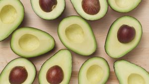 GHANAGOSSIPS Here are some ways that avocado, a super food, promotes hair development.