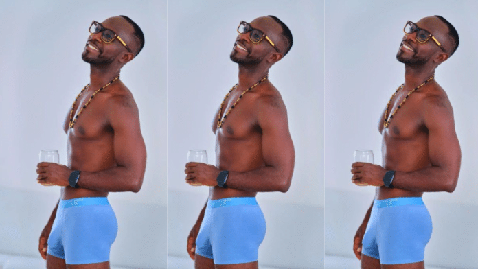Okyeame Kwame is criticized by Ghanaians for displaying his large manhood on his birthday.