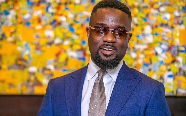 I’m not stingy, I give out money when I feel like it – Sarkodie