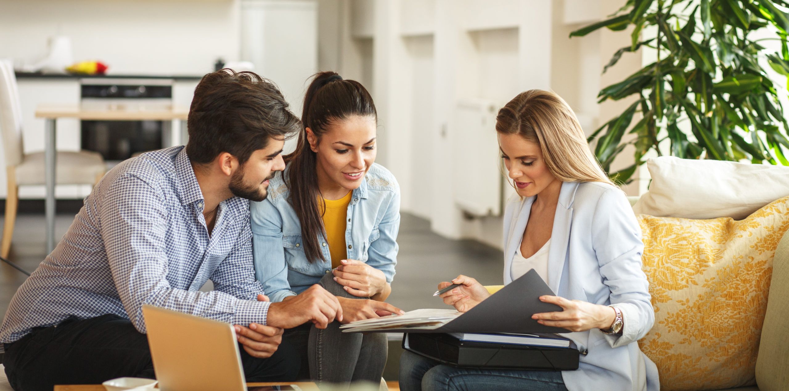 GHANAGOSSIPS Things you need to expect from a real Estate Agent when a acquiring a house