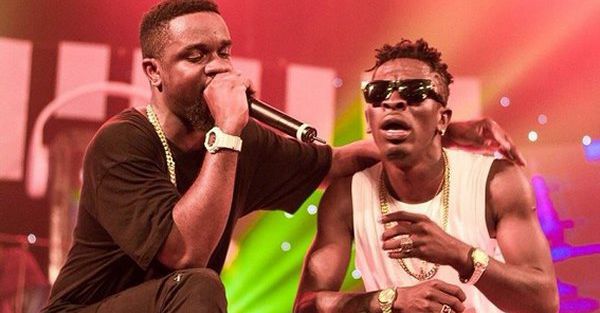 GHANAGOSSIPS Social media on fire as Sarkodie allegedly disses Shatta Wale in a latest song