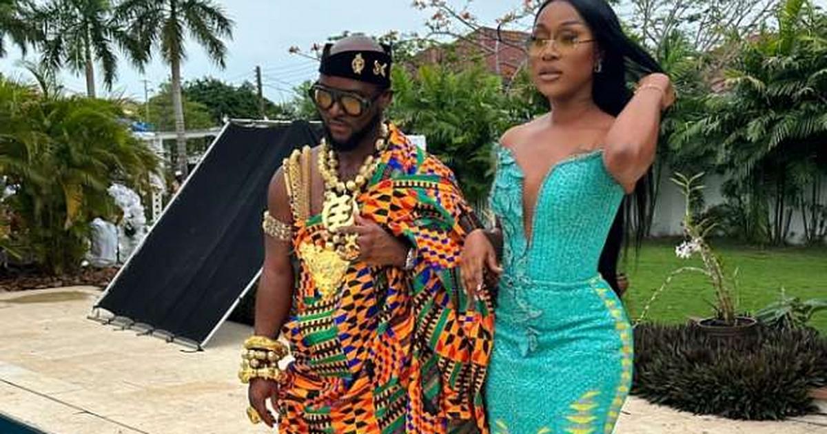 GHANAGOSSIPS King Promise finally addresses his fans on his relationship with Efia Odo