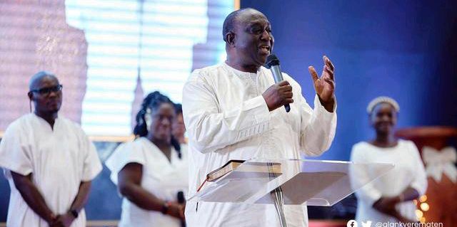 GHANAGOSSIPS I'm the only one who can restore the Cedi- Alan to Ghanaians